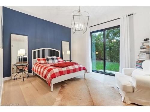 114 Reding Road, Ancaster, ON - Indoor Photo Showing Bedroom