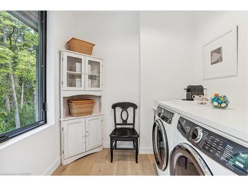 114 Reding Road, Ancaster, ON - Indoor Photo Showing Laundry Room