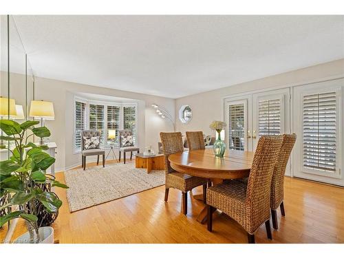 E108-216 Plains Road W, Burlington, ON - Indoor Photo Showing Dining Room