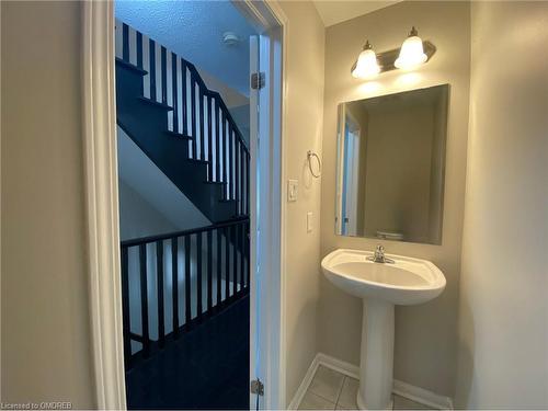 802 Fowles Court, Milton, ON - Indoor Photo Showing Bathroom