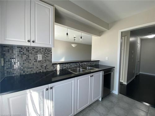 802 Fowles Court, Milton, ON - Indoor Photo Showing Kitchen With Double Sink