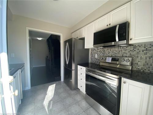 802 Fowles Court, Milton, ON - Indoor Photo Showing Kitchen With Stainless Steel Kitchen