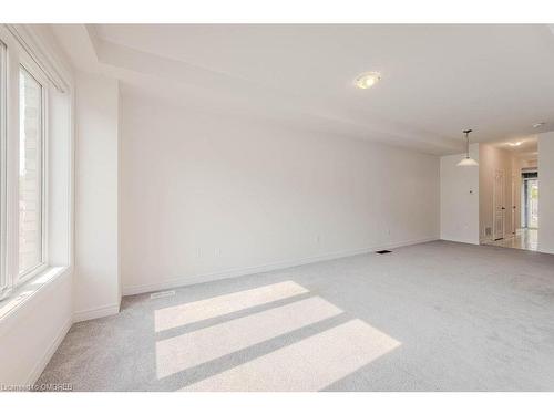 86-166 Deerpath Drive, Guelph, ON - Indoor Photo Showing Other Room