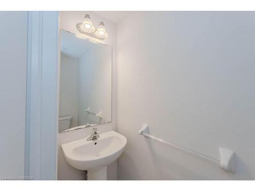 86-166 Deerpath Drive, Guelph, ON - Indoor Photo Showing Bathroom