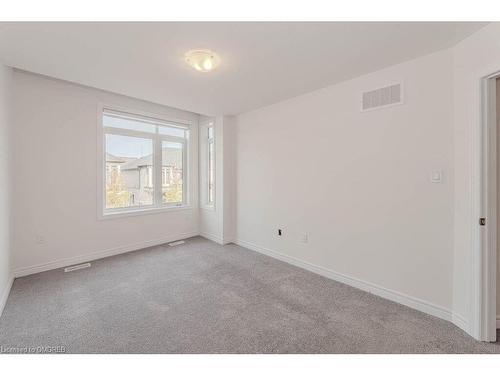 86-166 Deerpath Drive, Guelph, ON - Indoor Photo Showing Other Room