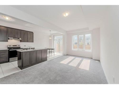 86-166 Deerpath Drive, Guelph, ON - Indoor Photo Showing Kitchen With Double Sink