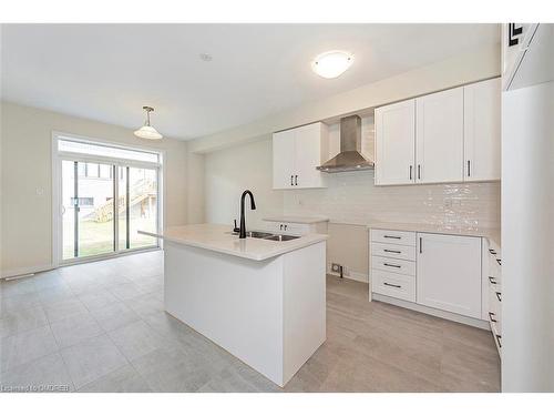 280 Forks Road, Welland, ON - Indoor Photo Showing Kitchen