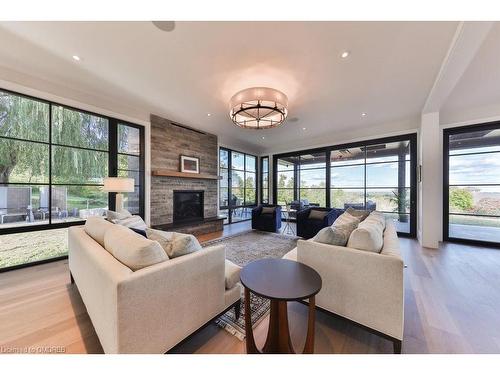 6583 Twiss Road, Burlington, ON - Indoor Photo Showing Living Room With Fireplace