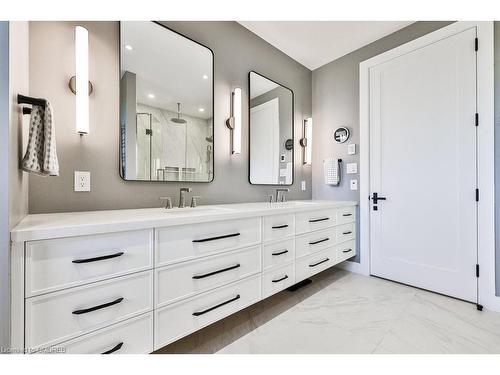 6583 Twiss Road, Burlington, ON - Indoor Photo Showing Bathroom