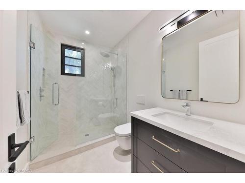 6583 Twiss Road, Burlington, ON - Indoor Photo Showing Bathroom