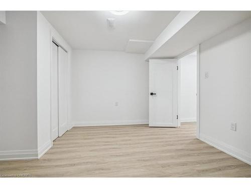 91 Oneida Boulevard, Hamilton, ON - Indoor Photo Showing Other Room