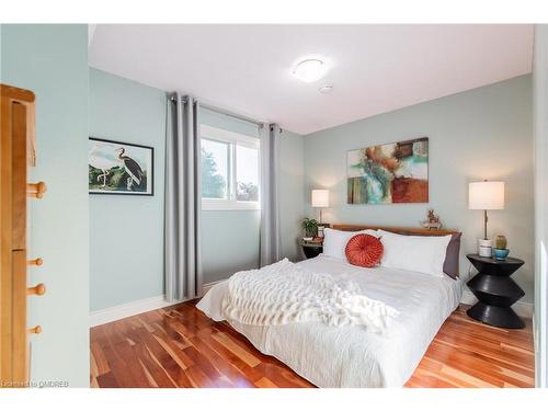 108 Chalmers Street, Oakville, ON - Indoor Photo Showing Bedroom