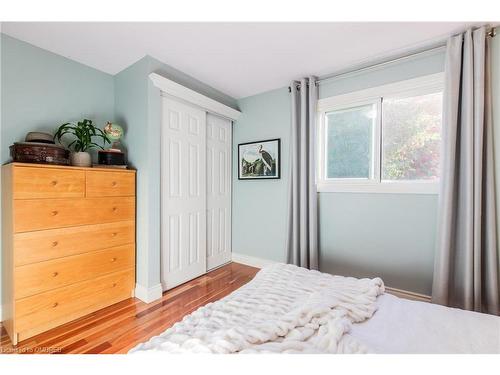 108 Chalmers Street, Oakville, ON - Indoor Photo Showing Bedroom