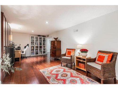 108 Chalmers Street, Oakville, ON - Indoor Photo Showing Living Room