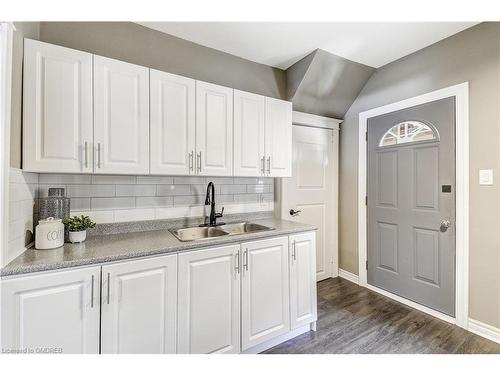 183 Rosslyn Avenue S, Hamilton, ON - Indoor Photo Showing Kitchen With Double Sink