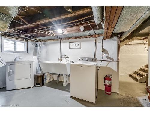 183 Rosslyn Avenue S, Hamilton, ON - Indoor Photo Showing Laundry Room