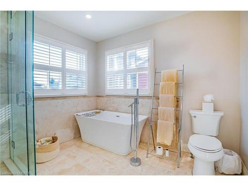 2058 Grand Boulevard, Oakville, ON - Indoor Photo Showing Bathroom