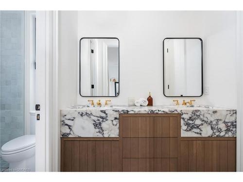 233 Lakewood Drive, Oakville, ON - Indoor Photo Showing Bathroom