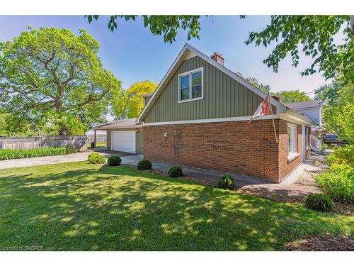 2076 Churchill Avenue, Burlington, ON - Outdoor