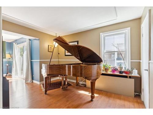 2076 Churchill Avenue, Burlington, ON - Indoor Photo Showing Other Room