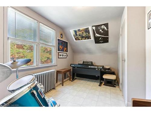 2076 Churchill Avenue, Burlington, ON - Indoor Photo Showing Other Room