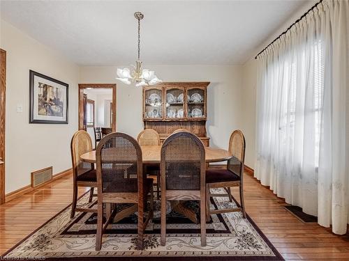 40 Grattan Street, North York, ON - Indoor Photo Showing Dining Room