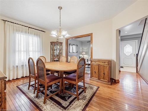 40 Grattan Street, North York, ON - Indoor Photo Showing Dining Room