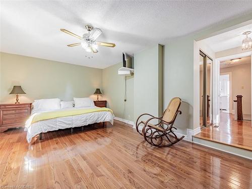 40 Grattan Street, North York, ON - Indoor Photo Showing Bedroom