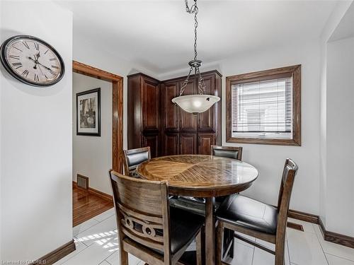 40 Grattan Street, North York, ON - Indoor Photo Showing Dining Room