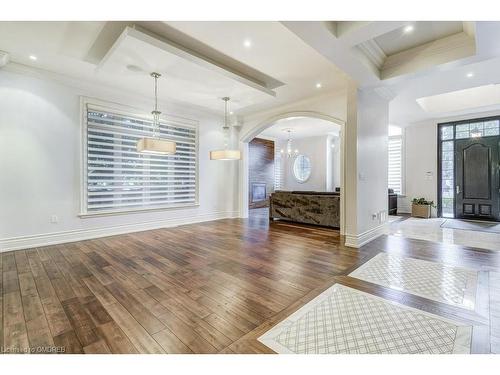 1035 Truman Avenue, Oakville, ON - Indoor Photo Showing Other Room