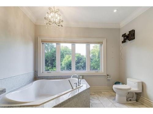 1035 Truman Avenue, Oakville, ON - Indoor Photo Showing Bathroom