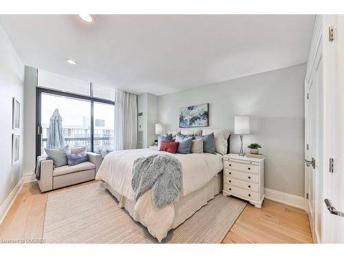 Ph2-2170 Marine Drive, Oakville, ON - Indoor Photo Showing Bedroom