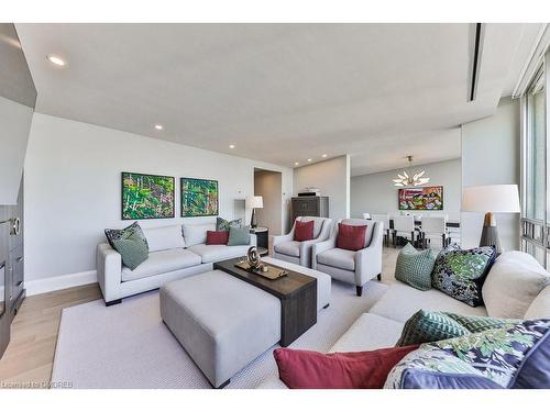 Ph2-2170 Marine Drive, Oakville, ON - Indoor Photo Showing Living Room