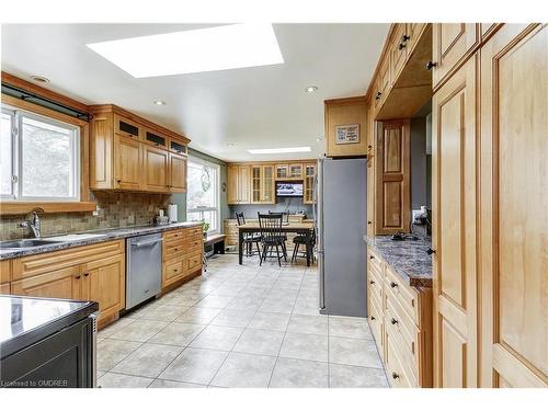 1602 Highway 6 N, Carlisle, ON - Indoor Photo Showing Kitchen