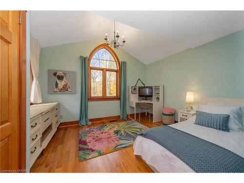 147 Main Street S, Georgetown, ON - Indoor Photo Showing Bedroom