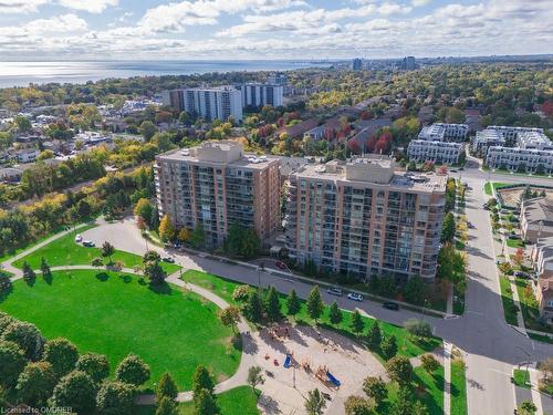 1103-1140 Parkwest Place, Mississauga, ON - Outdoor With View