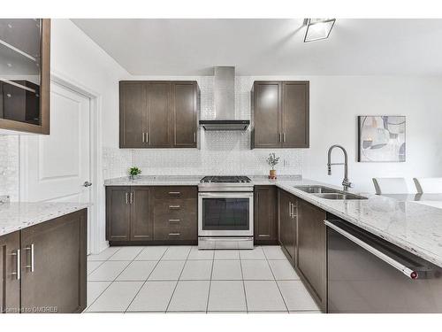 20 Cutts Crescent, Binbrook, ON - Indoor Photo Showing Kitchen With Double Sink