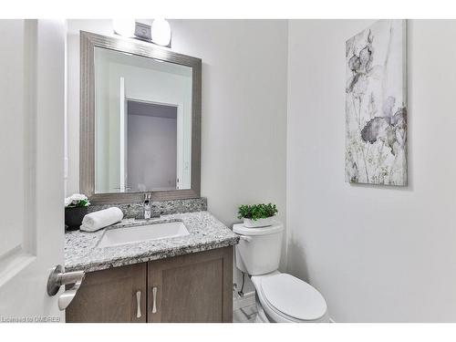 20 Cutts Crescent, Binbrook, ON - Indoor Photo Showing Bathroom