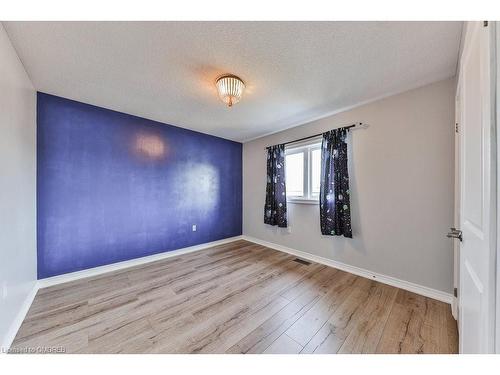 20 Cutts Crescent, Binbrook, ON - Indoor Photo Showing Other Room