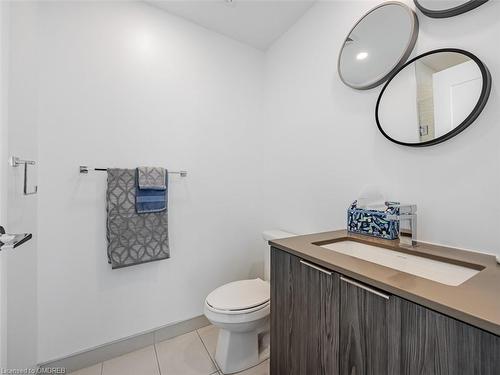 607-70 Annie Craig Drive, Toronto, ON - Indoor Photo Showing Bathroom