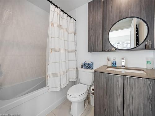 607-70 Annie Craig Drive, Toronto, ON - Indoor Photo Showing Bathroom