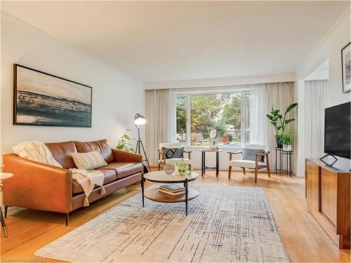 40 Dukinfield Crescent, Toronto, ON - Indoor Photo Showing Living Room