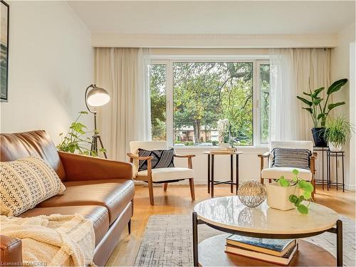 40 Dukinfield Crescent, Toronto, ON - Indoor Photo Showing Living Room