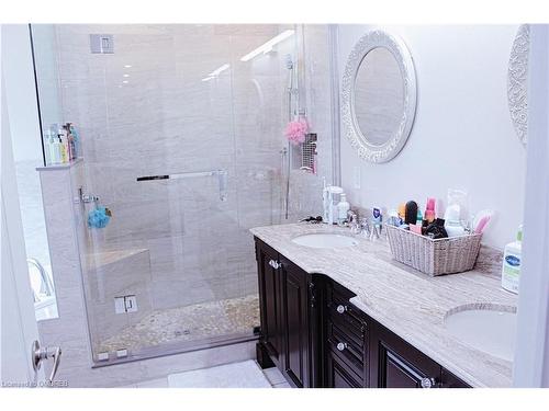 5153 Bunton Crescent, Burlington, ON - Indoor Photo Showing Bathroom