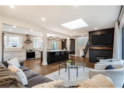 488 Kenmarr Crescent, Burlington, ON - Indoor Photo Showing Living Room With Fireplace