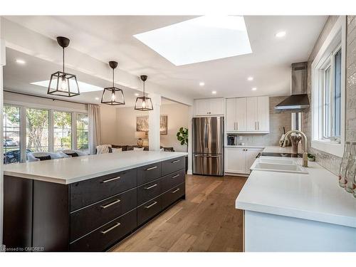 488 Kenmarr Crescent, Burlington, ON - Indoor Photo Showing Kitchen With Stainless Steel Kitchen With Upgraded Kitchen