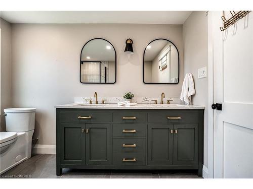 488 Kenmarr Crescent, Burlington, ON - Indoor Photo Showing Bathroom