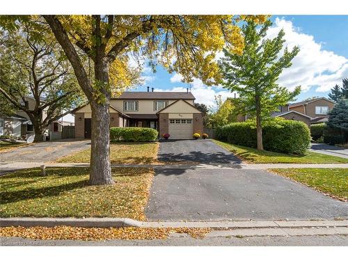 822 Laurier Avenue, Milton, ON - Outdoor With Facade