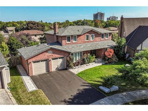 1440 Ivy Court, Oakville, ON - Outdoor