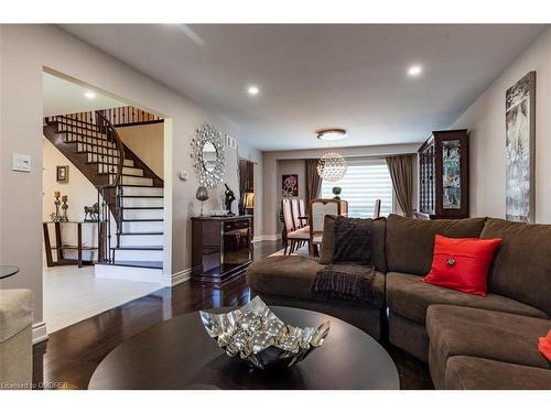 1440 Ivy Court, Oakville, ON - Indoor Photo Showing Living Room